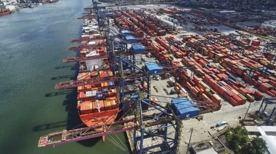 Porto de Santos movimenta 12,7 milhões de toneladas em janeiro, superando recordes anteriores - Imagem: Reprodução