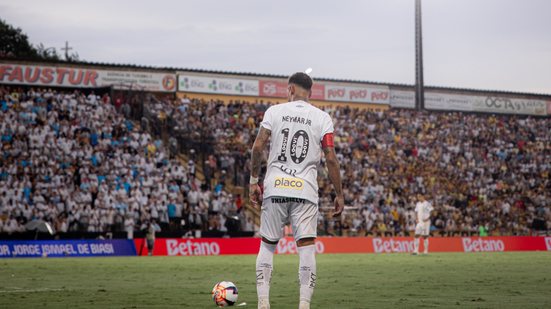 O craque revela que atuou por 90 minutos e busca evolução após cirurgia no menisco - Foto: Raul Baretta/ Santos FC