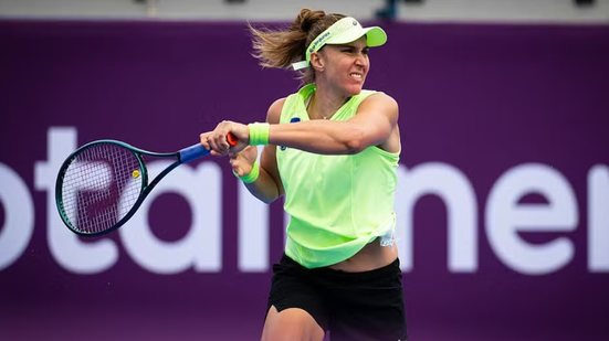 Após a derrota, a tenista paulista planeja intensificar sua preparação para os próximos desafios no circuito - Foto: Robert Prange/Getty Images
