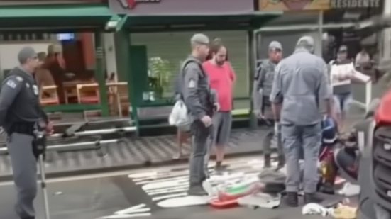 Um acidente entre carro e moto na Avenida Conselheiro Nébias gera confusão e alerta para motoristas sobre pontos cegos - Foto: Reprodução/ Marcelo Ricky