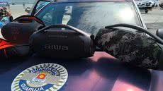 O uso de caixas de som gerou quase 1,3 mil avisos e 44 aparelhos foram recolhidos - Imagem: Reprodução