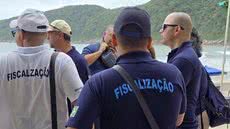 Durante a fiscalização, 600 punições foram aplicadas, com foco em ensinar boas práticas aos comerciantes - Foto: Divulgação/ Prefeitura de Guarujá