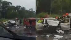 Na manhã desta quinta-feira, um carro e uma motocicleta colidiram em Bertioga, resultando em ferimentos graves e operação de resgate - Foto: Reprodução