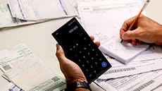 Com aumento de 0,59% em janeiro, Santos enfrenta desafios financeiros, especialmente após as despesas de início de ano - Foto: Reprodução