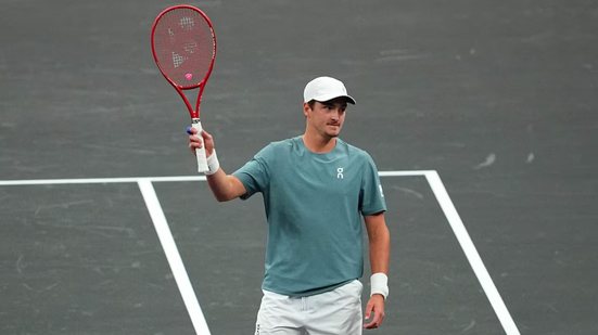 João Fonseca vence torneio de exibição em Las Vegas e leva prêmio de 1 milhão de dólares - Foto: Chris Unger/AFP