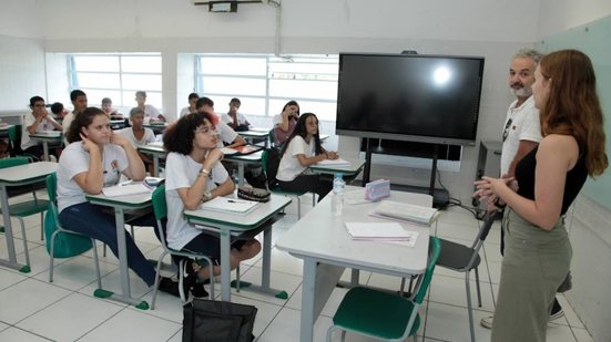 Baixada Santista perde mais de 63 mil alunos na educação básica em apenas um ano