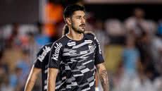 A decisão foi em comum acordo e o Santos deseja sucesso ao zagueiro - Foto: Raul Baretta/ Santos FC