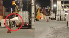 Um motorista de 41 anos ficou ferido após contêiner cair sobre seu caminhão no terminal portuário de Santos - Imagem: Reprodução