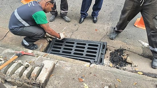 Iniciativa visa aumentar eficiência no escoamento e reduzir alagamentos - Imagem: Divulgação / Prefeitura de Santos