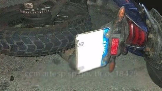 Corpo de motociclista foi encontrado com marcas de tiros na cabeça - Imagem: Reprodução