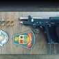 A ação policial em Itanhaém resultou na prisão de um homem e na apreensão de uma pistola com numeração suprimida, evitando comércio ilegal - Foto: Divulgação/ 29° BPMI