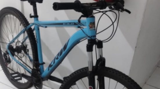 Um jovem foi preso após invadir uma casa em Peruíbe, enquanto seu comparsa conseguiu escapar. A polícia já investiga o caso - Foto: Divulgação/ 29° BPMI