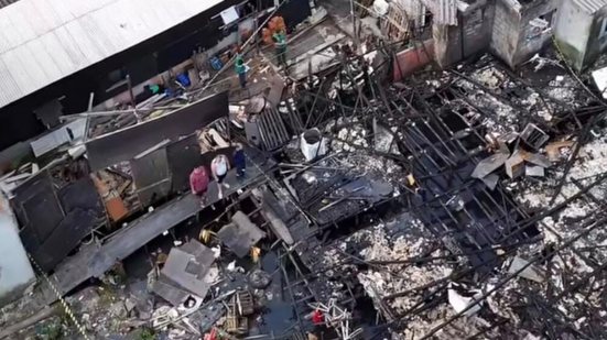 As equipes de bombeiros atuaram rapidamente para controlar o incêndio - Imagem: Reprodução