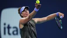 A derrota por 2 sets a 0 em Miami acende alerta na carreira da jogadora - Foto: Getty Images