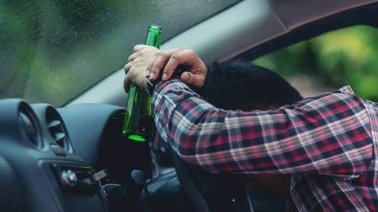 A abordagem da Polícia Militar resultou na prisão de um homem que dirigia embriagado, evitando um possível acidente na Rodovia Padre Manoel da Nóbrega - Foto: Reprodução