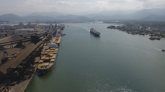 A Antaq convida a sociedade a contribuir para o projeto de concessão do canal de acesso ao Porto de Santos - Imagem: Governo Federal