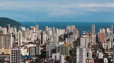 A cidade de Santos conquista a 5ª posição em ranking de sustentabilidade, destacando-se por sua gestão e infraestrutura - Foto: Matheus Tagé/ AT