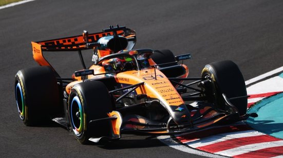 Oscar Piastri mostra força da McLaren ao liderar o segundo treino livre em Suzuka - Foto: Divulgação
