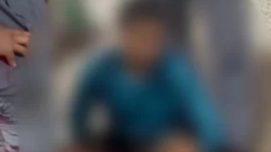 Um adolescente foi apreendido em flagrante após roubar corrente de ouro de uma vítima em Santos, mobilizando a Polícia Militar e moradores - Foto: Reprodução