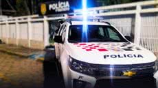 A rápida ação da Polícia Militar levou à detenção de dois adolescentes que estavam causando problemas em Itanhaém, após denúncias de roubos. - Foto: Divulgação/ 29° BPMI