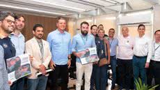 Representantes do Governo e da Caixa visitam obras do Parque Palafitas - Imagem: Divulgação / Prefeitura de Santos