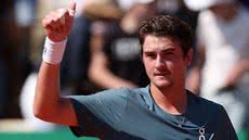 Jovem carioca de 19 anos supera francês em três sets e quebra tabu histórico - Imagem: Reprodução