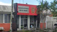 Prisão ocorreu no bairro Caraguava, conhecido pelo tráfico de entorpecentes, com apreensão de drogas e dinheiro - Foto: Reprodução