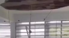 Forro desabou em sala vazia, evitando tragédia maior; aulas continuam normalmente - Imagem: Reprodução