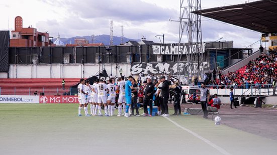 Peixe teve um bom início, mas falhas defensivas e nervosismo custaram a vitória na estreia - Foto: Raul Baretta/ Santos FC