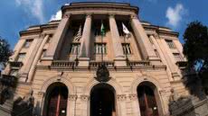 A Lei Municipal nº 4.739 proíbe a contratação de condenados por crimes sexuais contra menores em cargos públicos - Imagem: Divulgação / Prefeitura de Santos