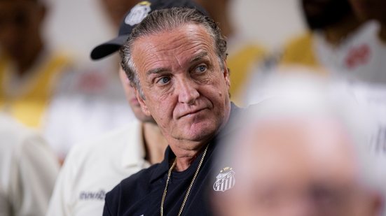 Cuca é expulso após reclamação intensa sobre gol anulado - Foto: Raul Baretta/ Santos FC