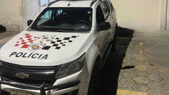 Operação da Polícia Militar em Mongaguá resulta na captura de dois homens procurados por tráfico de drogas durante patrulhamento - Foto: Divulgação/ 29° BPMI