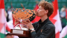 Sinner bate Alcaraz em Monte Carlo e retoma o topo do ranking mundial - Foto: Corinne Dubreuil/ATP Tour