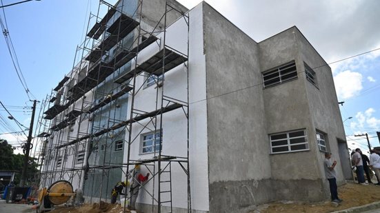 Obras da nova policlínica em Santos estão quase finalizadas, com entrega prevista para julho e capacidade para atender até 7 mil pessoas - Foto: Divulgação/ Prefeitura de Santos