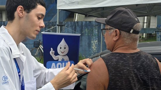 Mutirão em Guarujá mobiliza unidades de saúde para o Dia D de vacinação contra a gripe neste sábado (18)