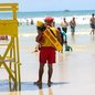O feriado de Tiradentes trouxe movimento às praias, mas também um aumento nos casos de afogamento - Imagem: Divulgação