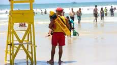 O feriado de Tiradentes trouxe movimento às praias, mas também um aumento nos casos de afogamento - Imagem: Divulgação