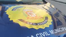 Um homem foi detido após ser flagrado furtando mercadorias em dois estabelecimentos comerciais na Vila São Jorge, em São Vicente - Foto: Divulgação