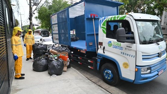 Aplicativo Conecta Terra Santos Ambiental permite acompanhar a coleta em tempo real e solicitar serviços de limpeza urbana - Foto: Divulgação/ Prefeitura de Santos