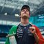 Piloto da Mercedes vence corrida emocionante e presta tributo ao amigo Alex Zanardi - Imagem: Divulgação