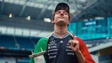 Piloto da Mercedes vence corrida emocionante e presta tributo ao amigo Alex Zanardi - Imagem: Divulgação