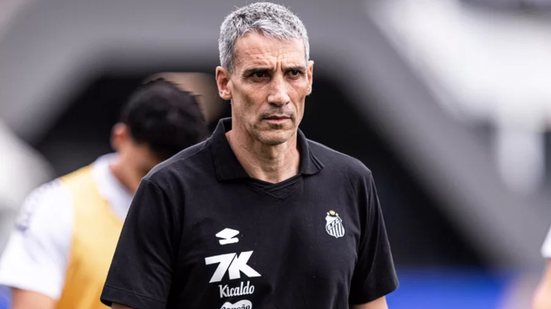 Com média de 51 anos, técnicos brasileiros são mais experientes que a média mundial - Foto: Raul Baretta/ Santos FC