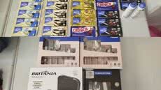 Suspeita foi flagrada com produtos avaliados em mais de R$ 1,4 mil após denúncias de comerciantes na região - Foto: Reprodução