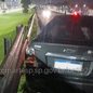 Condutor da moto teria tentado encurtar trajeto antes de colidir com carro na altura do Mercadão Atacadista - Imagem: Reprodução