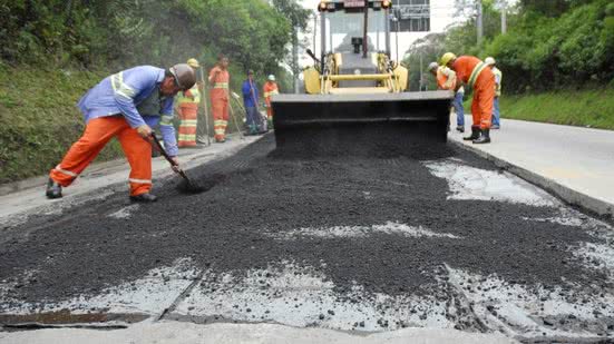 Serviços de conservação e modernização incluem bloqueios em faixas e pistas, alterando a dinâmica de subida e descida - Foto: Divulgação/ Ecovias Imigrantes