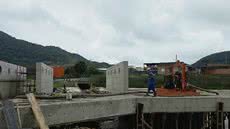 Com estruturas de contenção e tecnologia inovadora, a obra visa combater alagamentos e melhorar a infraestrutura urbana - Foto: Divulgação/ Prefeitura de Guarujá