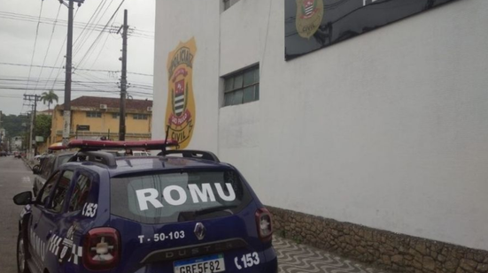 Durante abordagem, foram encontrados e apreendidos entorpecentes e dinheiro com os suspeitos, que tentaram fugir da ação policial - Foto: Reprodução