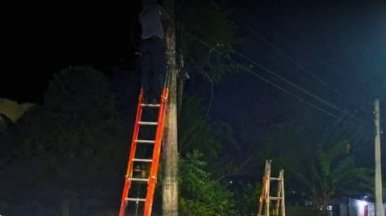 Um homem foi preso em flagrante enquanto tentava furtar fios de cobre em Peruíbe, após denúncia rápida da população - Foto: Divulgação/ 29° BPMI - Imagem ilustrativa