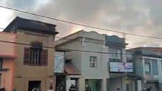 Pane na fiação elétrica provoca incêndio em imóvel - Imagem: Reprodução