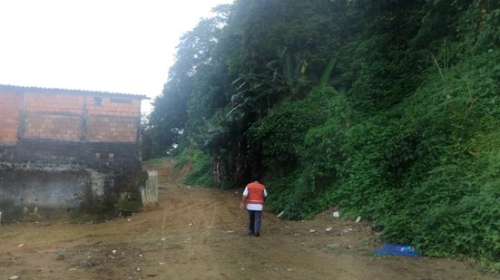 Operação preventiva da Defesa Civil monitora encostas da Serra do Mar em Cubatão